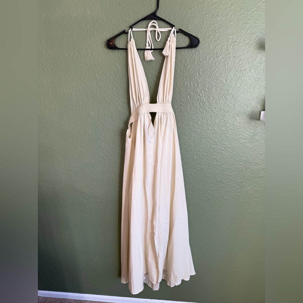 Elegant Cream Maternity Maxi Dress with Deep V - Picture 3 of 4
